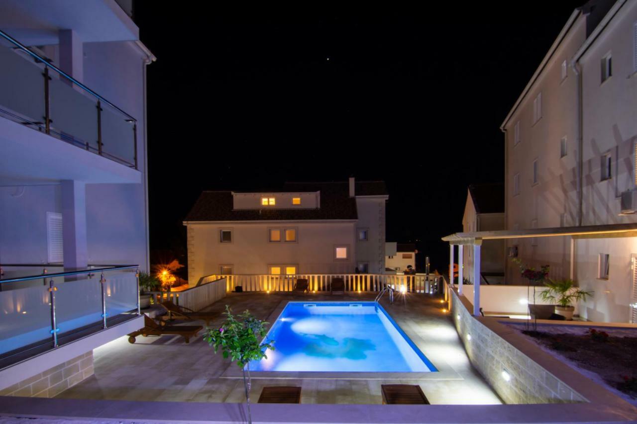 Apartments Sara 3 Bol Exteriér fotografie